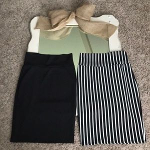 2 LuLaRoe XS Cassie skirts